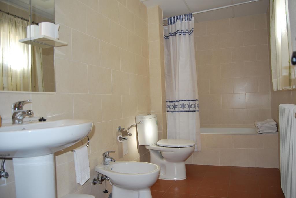 Hostal De Montana La Casa Grande Nogueruelas Kamer foto