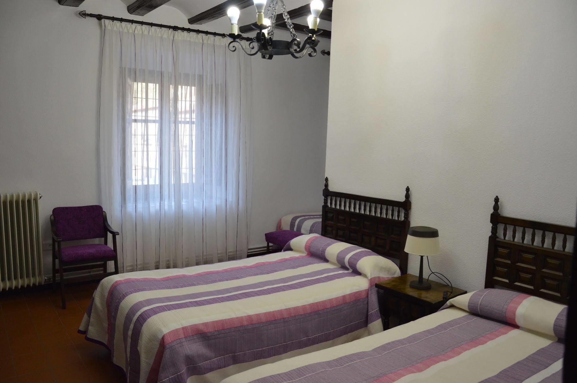 Hostal De Montana La Casa Grande Nogueruelas Buitenkant foto